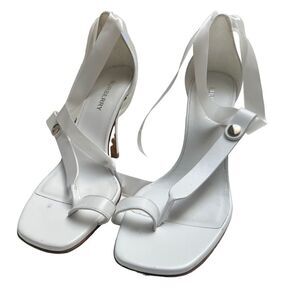 Burberry STEFANIE OPEN TOE THONG ANKLE T STRAP Leather White EU 37 MSRP $820